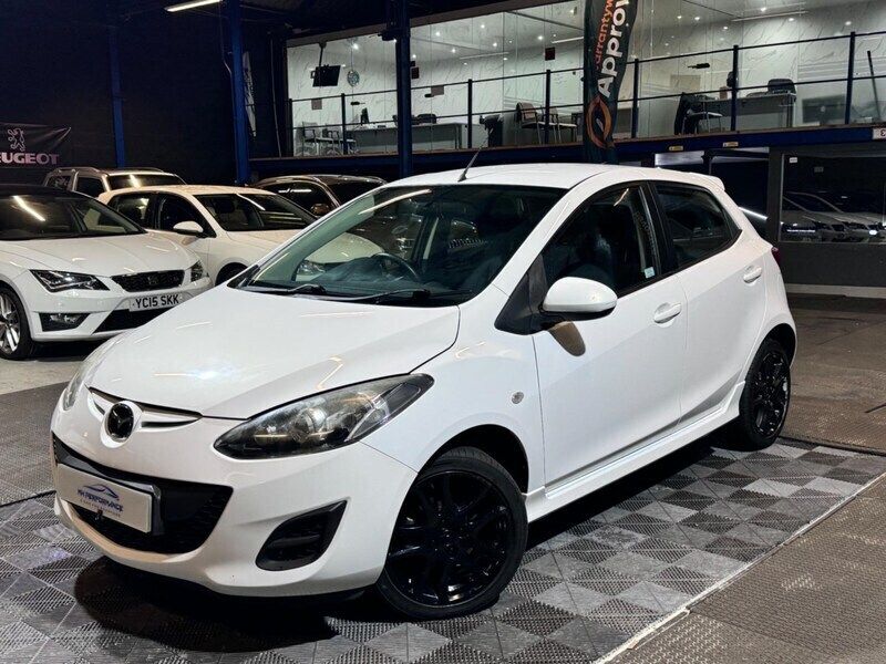 White Used 2011 Mazda 2 Hatchback | £2,499 (Good price) - Image 1/4