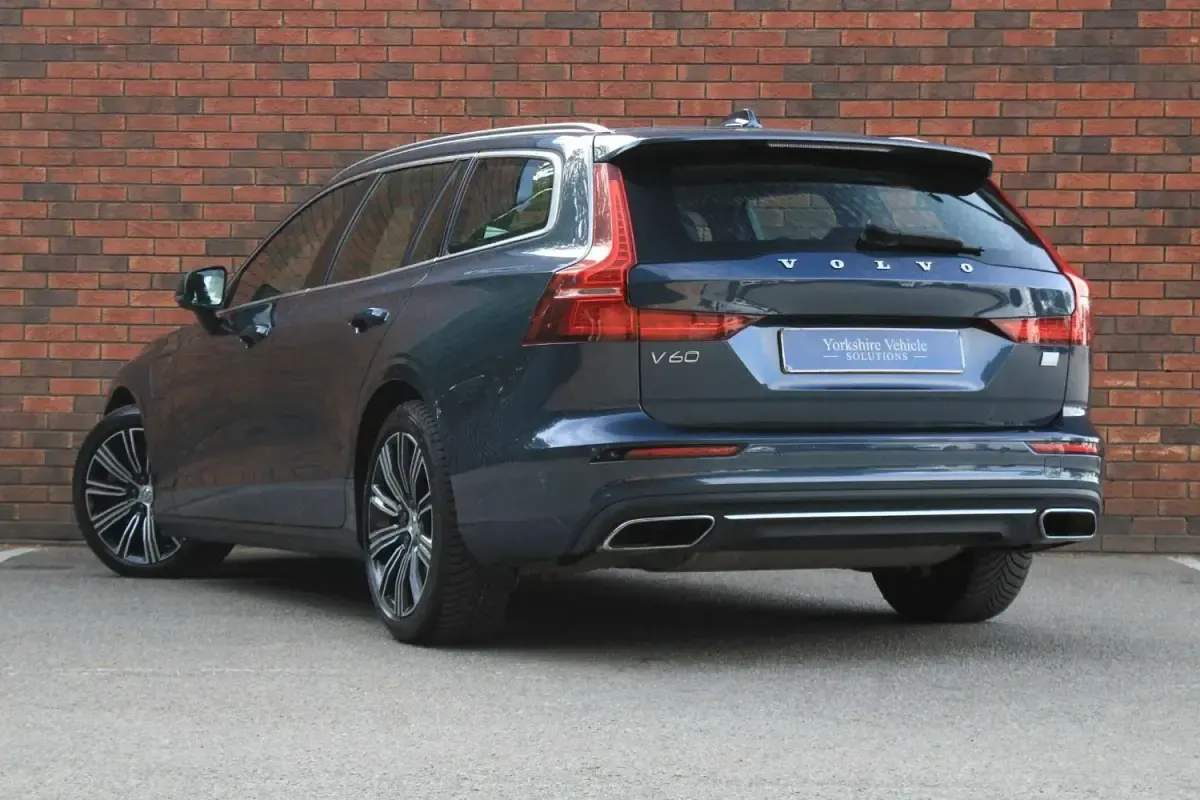 Usado Volvo V60 Inscription 2021 Azul Familiar