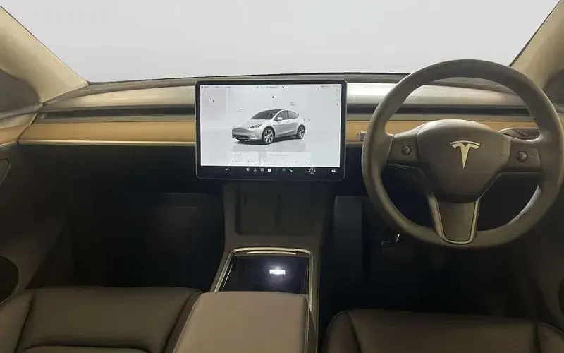 Usado Tesla Model Y RWD 254 kW (346 HP) 2023 Branco SUV