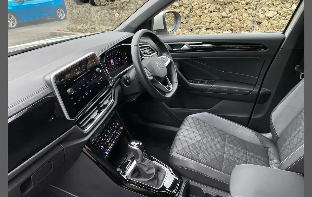 Used VW T-Roc R-line 150 HP (110 kW) 2024 Grey SUV