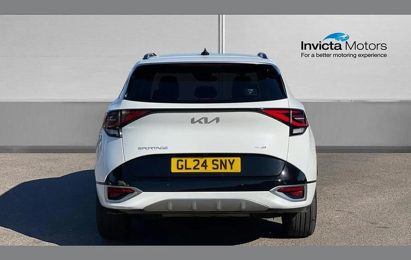 Used Kia Sportage GT-Line 157 HP (115 kW) 2024 White SUV
