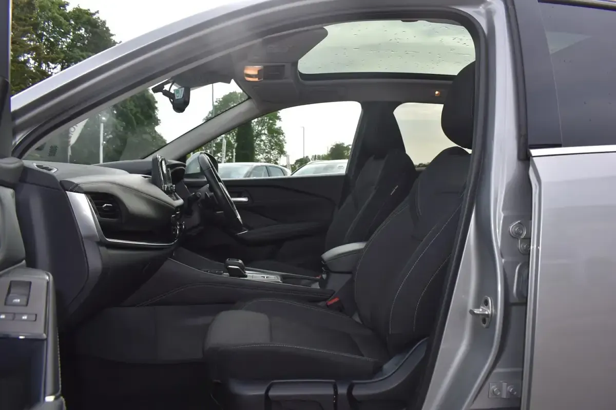 Used Nissan Qashqai N-Connecta 158 HP (116 kW) 2022 Silver SUV