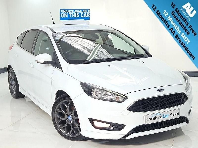 White Used 2015 Ford Focus Zetec Hatchback | £5,695 (Fair price) - Image 1/3