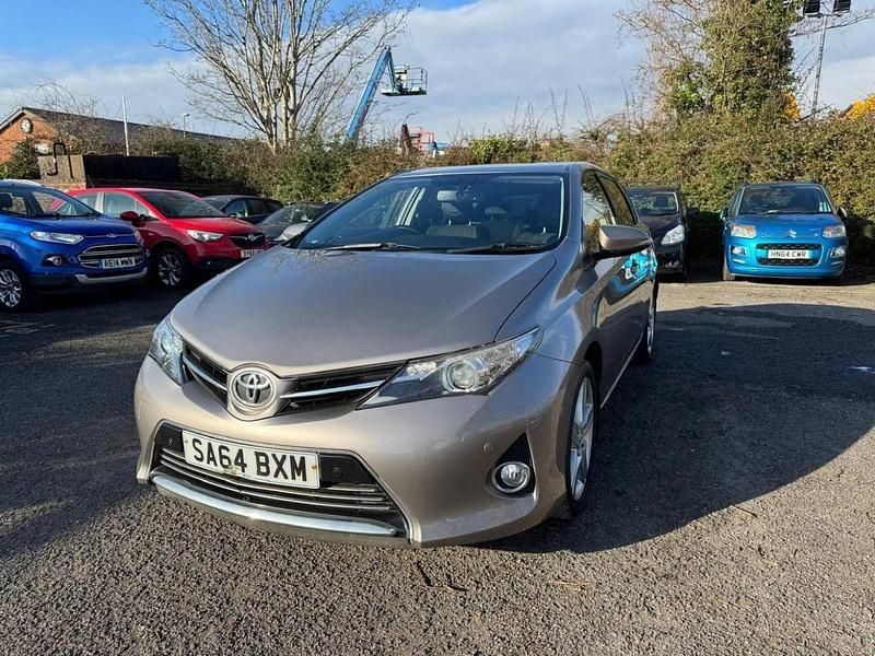 Bronze Used 2014 Toyota Auris Hatchback | £4,250 (Fair price) - Image 1/4