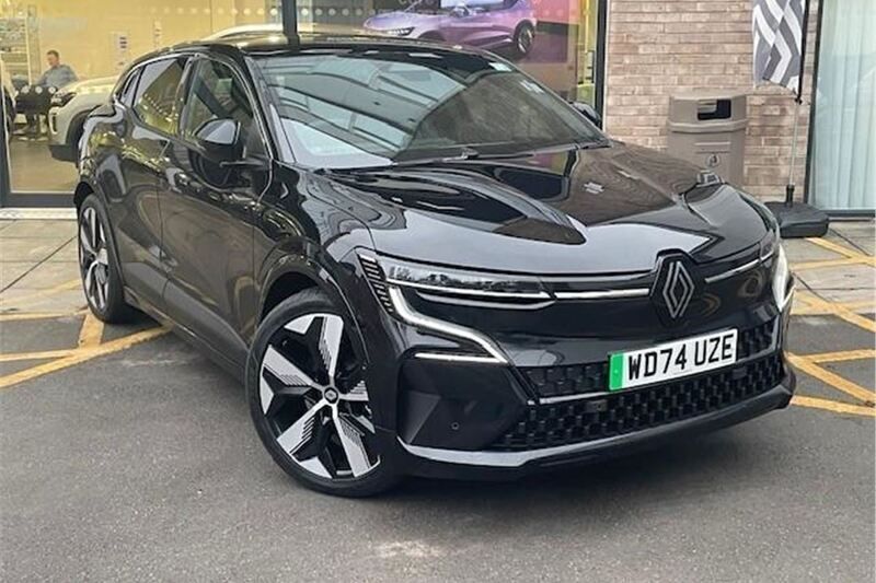 Black Used 2025 Renault Mégane Komfort Hatchback | £23,495 (Fair price) - Image 1/4