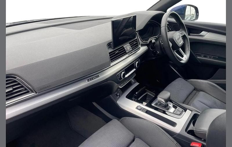 Begagnad Audi Q5 S-Line 200 HK (147 kW) 2022 Blå SUV