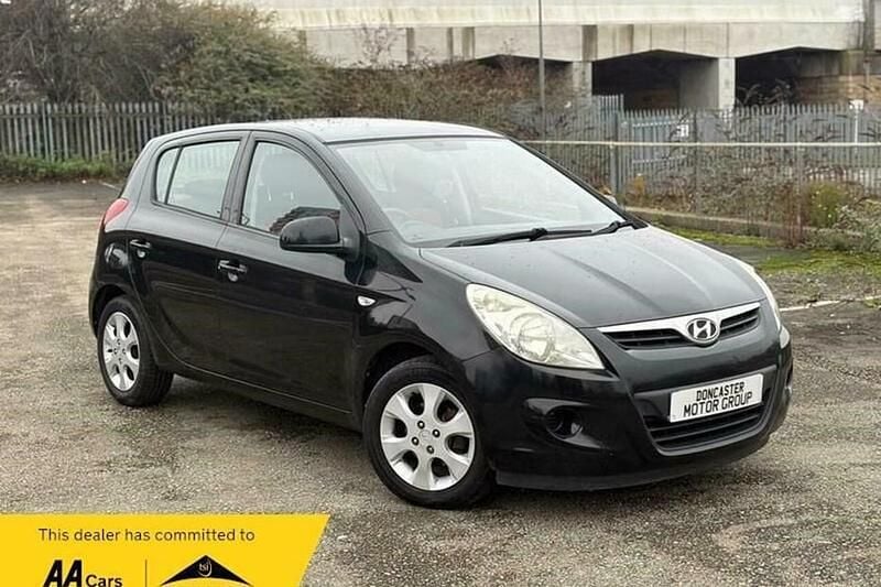 Black Used 2010 Hyundai i20 Comfort Hatchback | £2,295 (Fair price) - Image 1/1