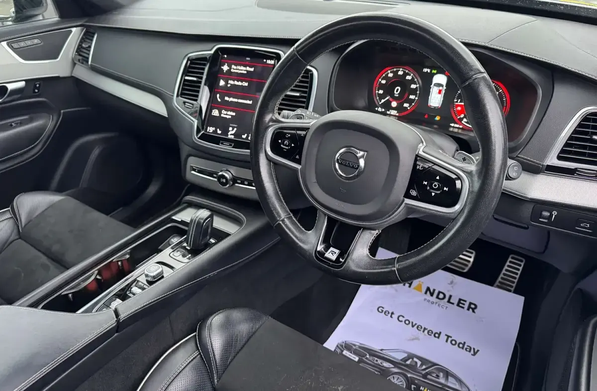 Used Volvo XC90 R-Design 235 HP (172 kW) 2020 Silver SUV