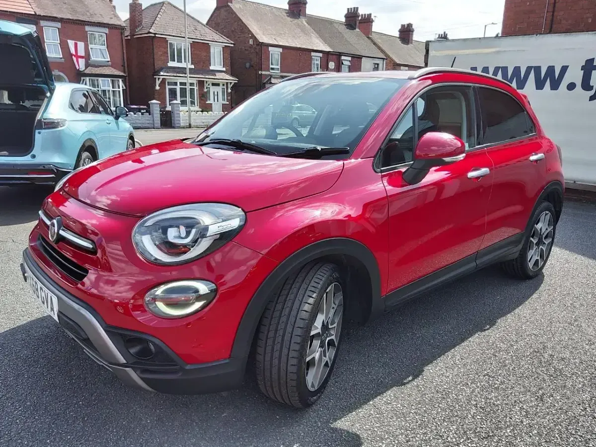 Used Fiat 500X Cross Plus 120 HP (88 kW) 2018 Red SUV