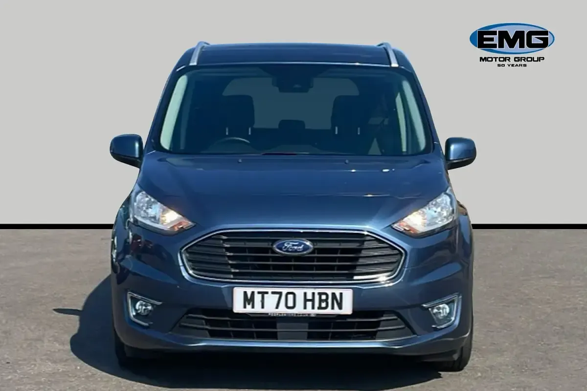 Used Ford Tourneo Titanium 120 HP (88 kW) 2021 Blue MPV