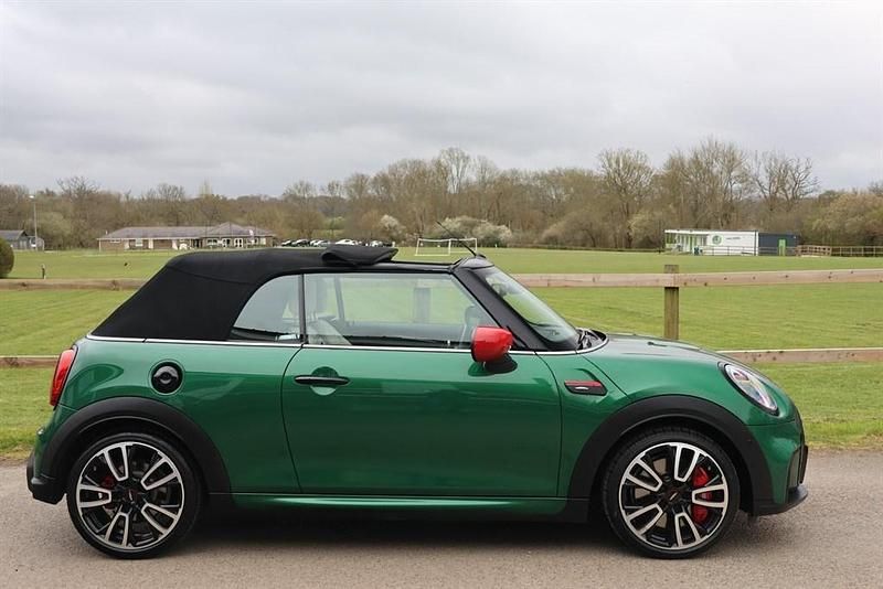 Usado Mini John Cooper Works Cabriolet 2022 Verde Descapotable