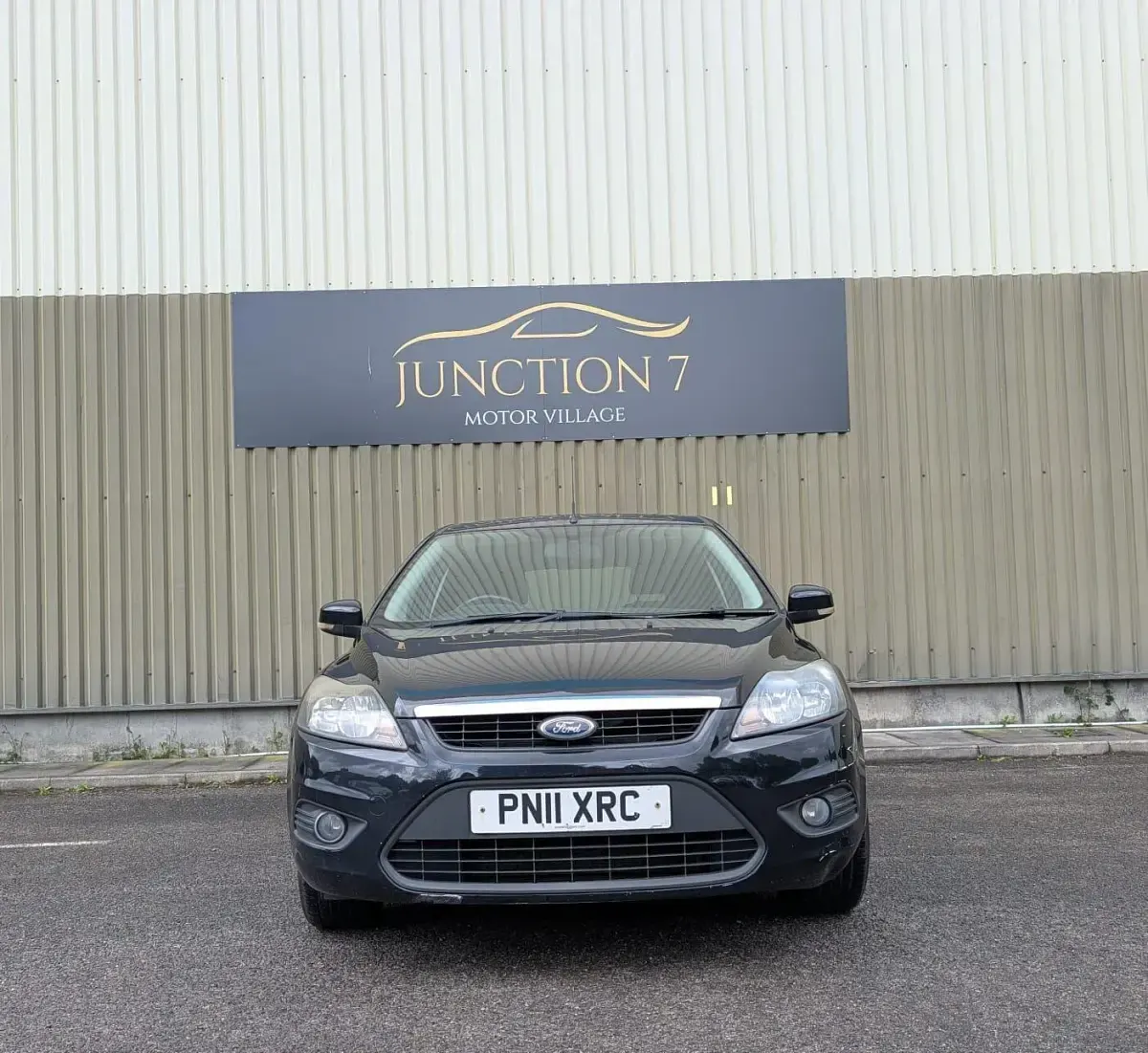 Used Ford Focus Zetec 98 HP (72 kW) 2011 Black Estate