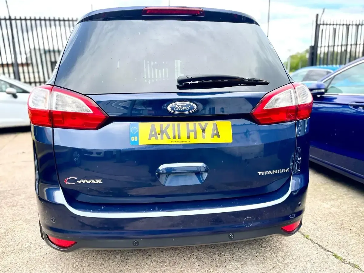 Used Ford Grand C-Max Titanium 2011 Blue MPV