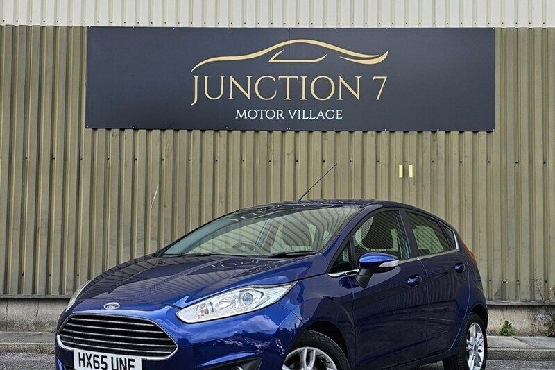 Blue Used 2015 Ford Fiesta Zetec Hatchback | £4,695 (Fair price) - Image 1/1