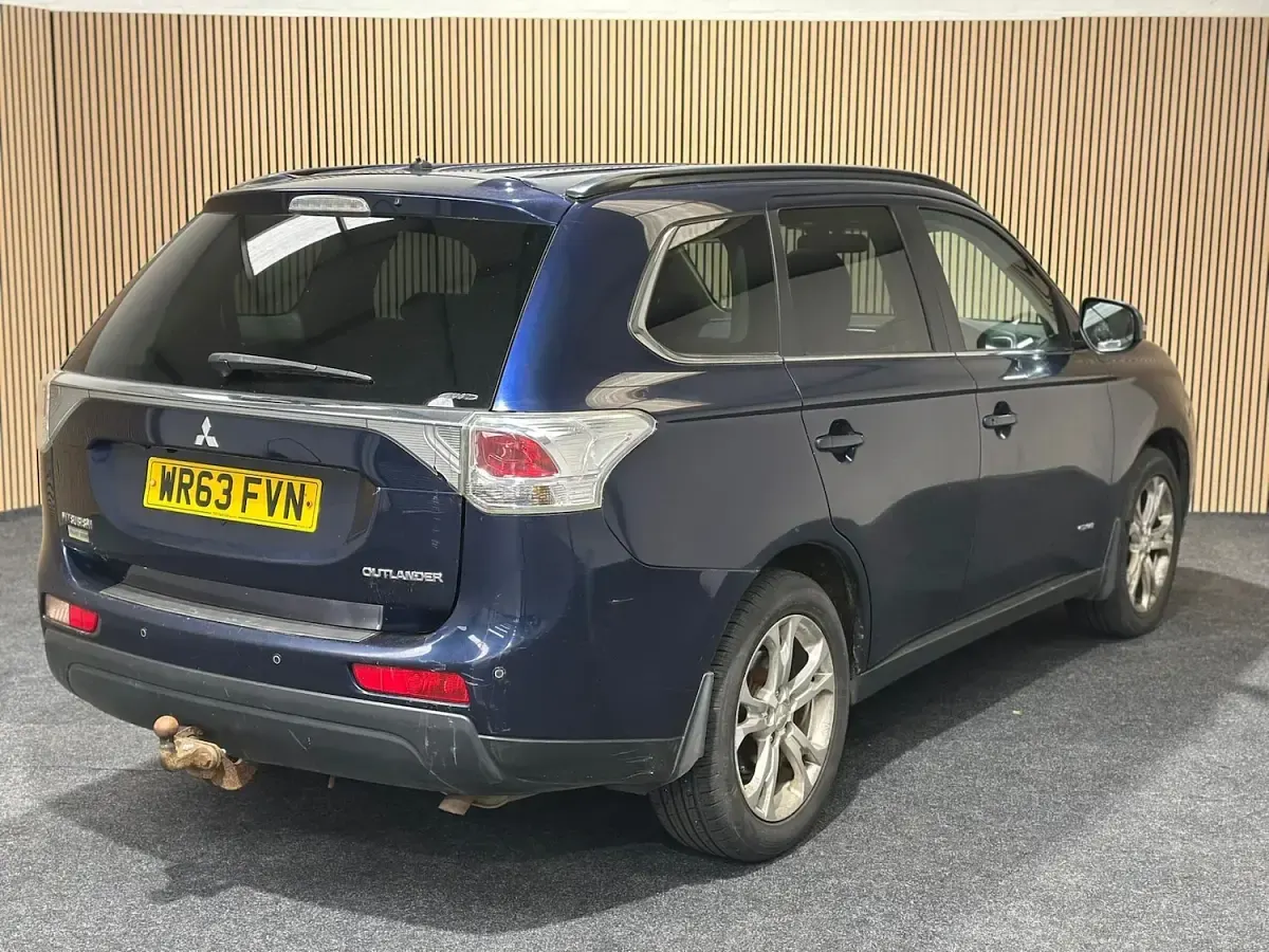 Used Mitsubishi Outlander 150 HP (110 kW) 2013 Blue SUV