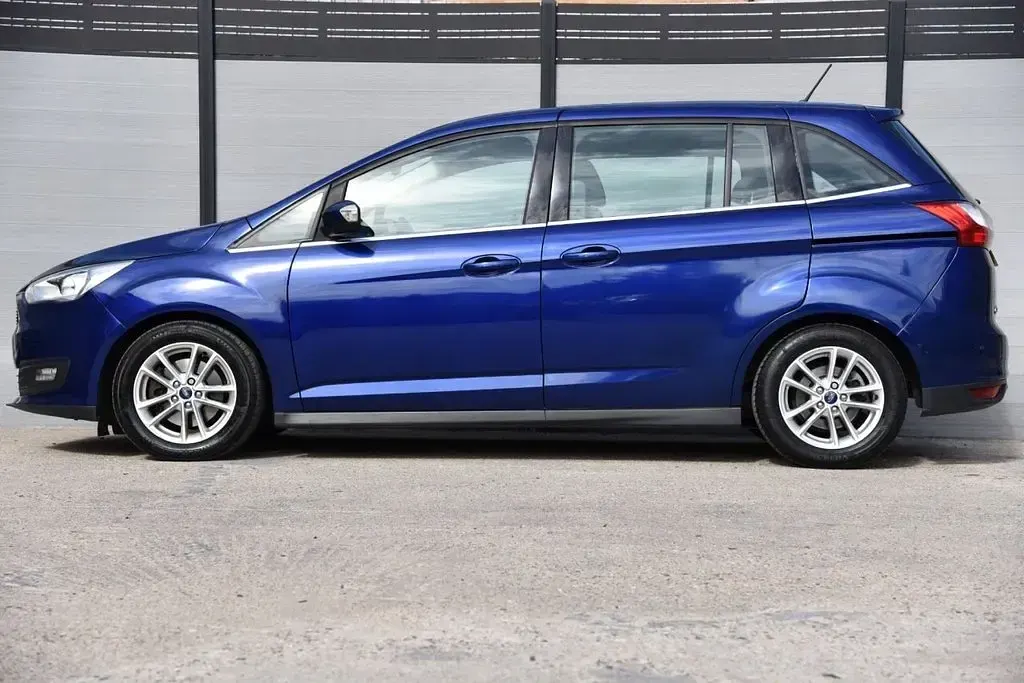 Used Ford Grand C-Max Zetec 125 HP (91 kW) 2018 Blue MPV