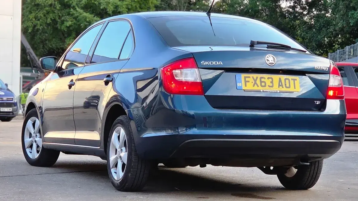 Used Skoda Rapid SE 2013 Blue Hatchback