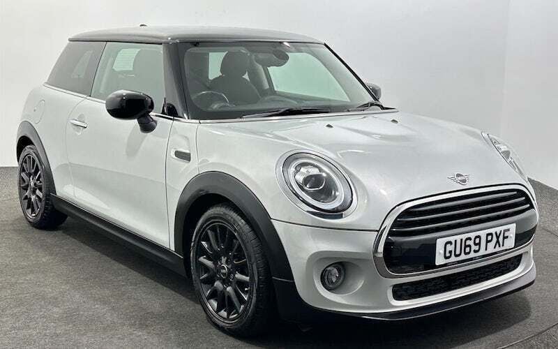 Used 2021 Mini Cooper Classic Hatchback | £14,082 (Good price) - Image 1/3