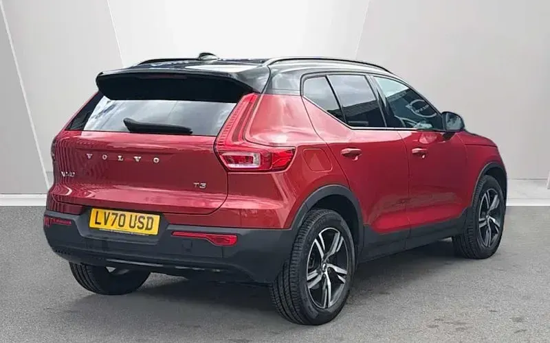 Used Volvo XC40 R-Design 163 HP (119 kW) 2021 SUV