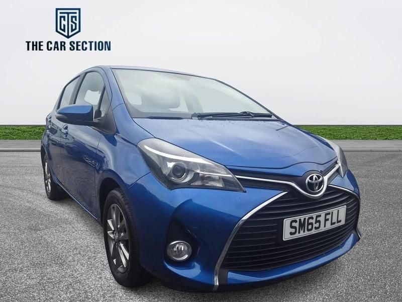 Blue Used 2015 Toyota Yaris Hatchback | £5,495 (Fair price) - Image 1/4
