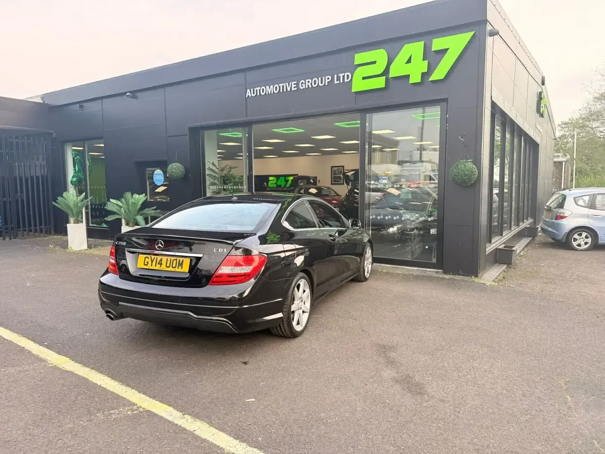 Usado Mercedes C250 Sport Edition 204 HP (150 kW) 2014 Preto Coupé