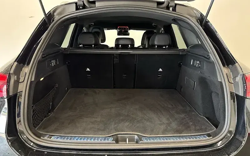 Used Mercedes GLC220 AMG Line Premium 197 HP (144 kW) 2023 Black SUV