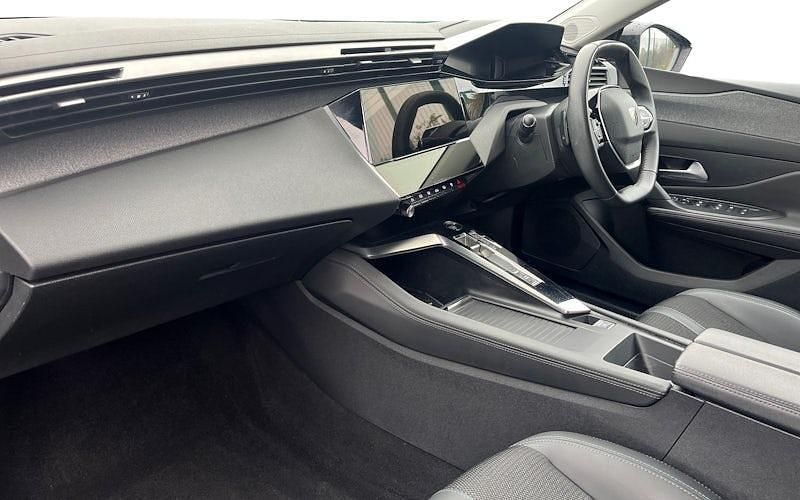 Used Peugeot 308 SW Allure Premium 131 HP (96 kW) 2023 Black Estate