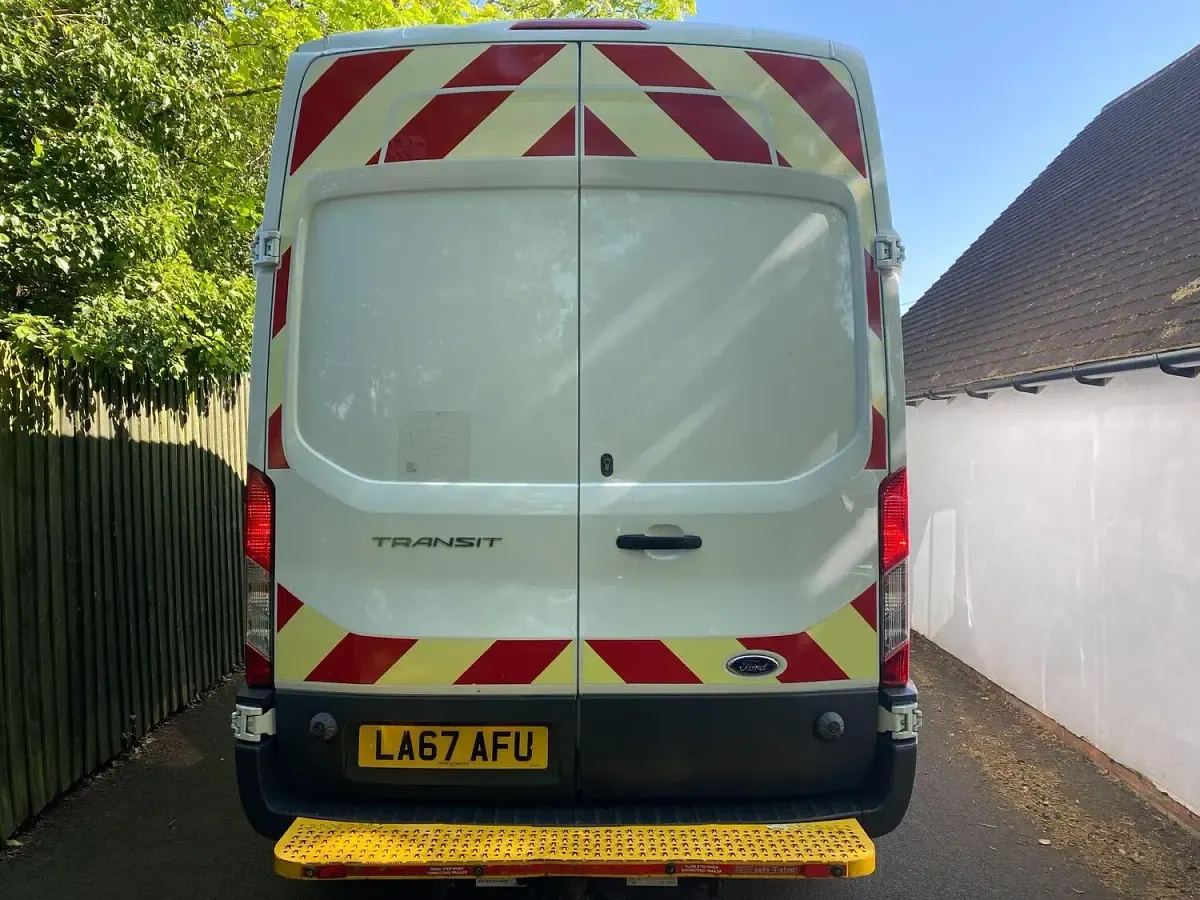 Used Ford Transit 130 HP (95 kW) 2018 White Van