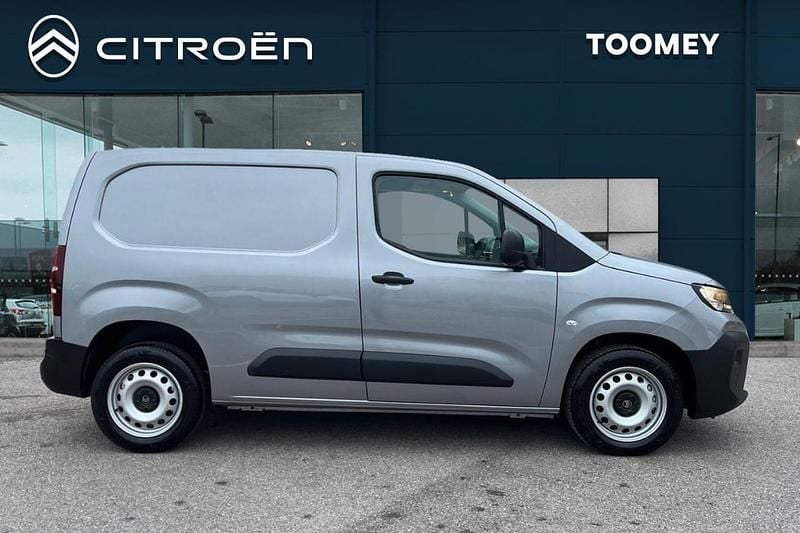 New Citroën Berlingo 101 HP (74 kW) 2026 Grey MPV