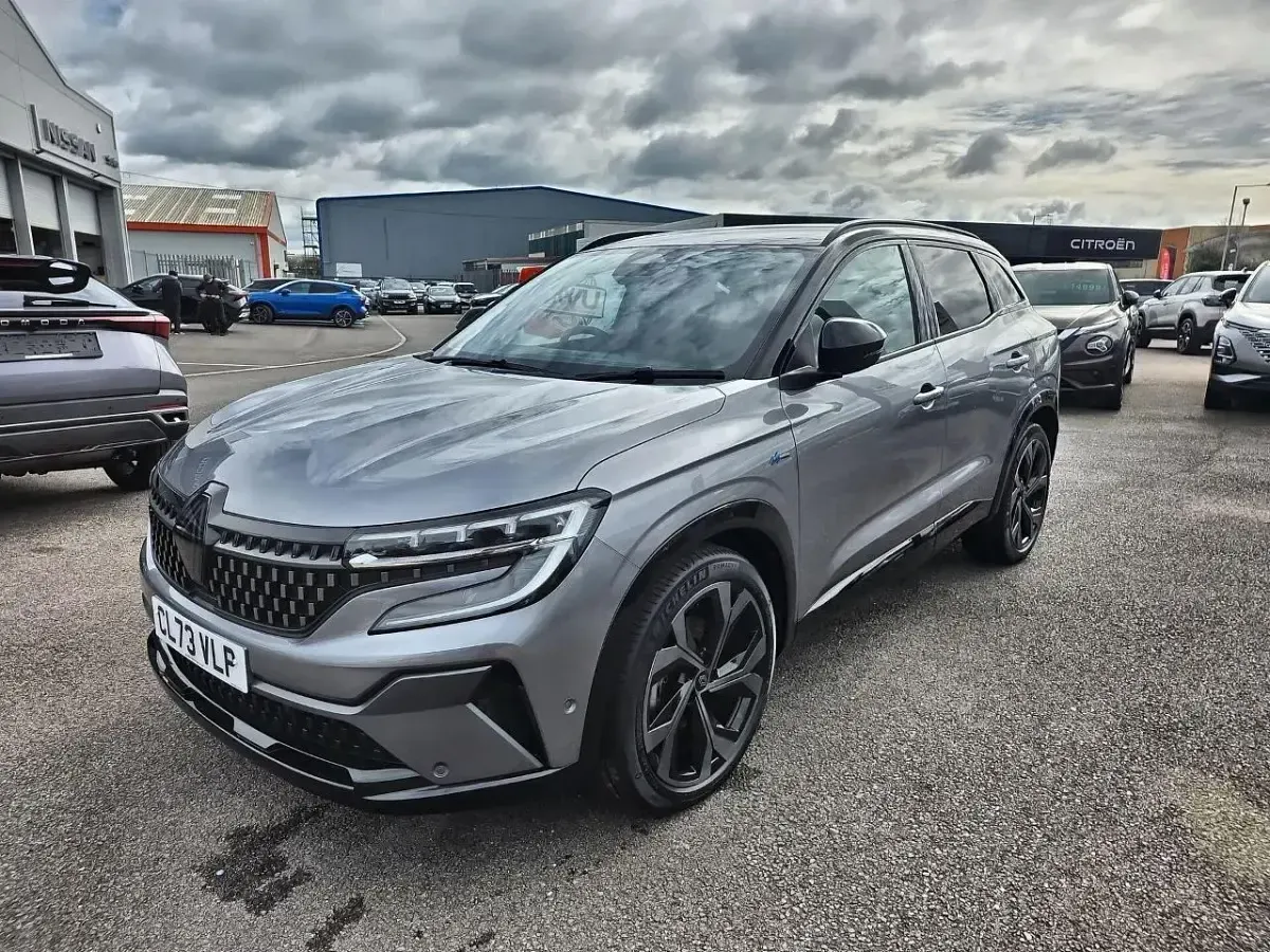 Used Renault Austral Techno Esprit Alpine 197 HP (144 kW) 2023 Grey SUV
