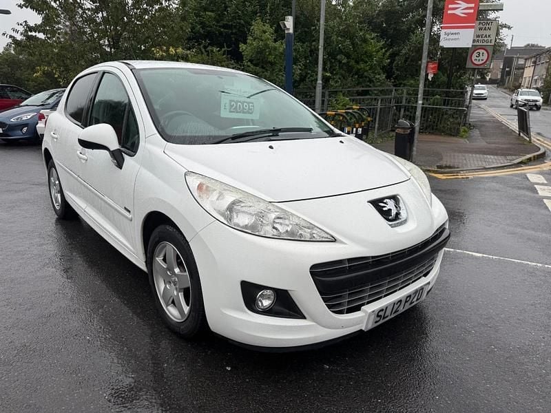 White Used 2012 Peugeot 207 Sportium Hatchback | £2,095 (Fair price) - Image 1/4