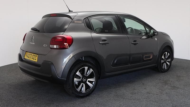 Begagnad Citroën C3 PureTech 110 HK (80 kW) 2023 Grå Halvkombi