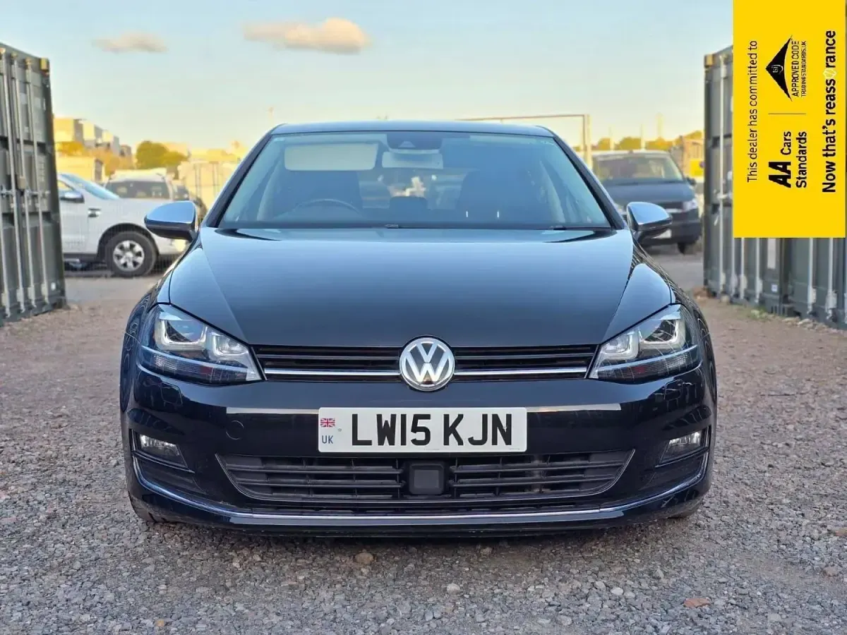 Used VW Golf VII S 125 HP (91 kW) 2015 Black Hatchback