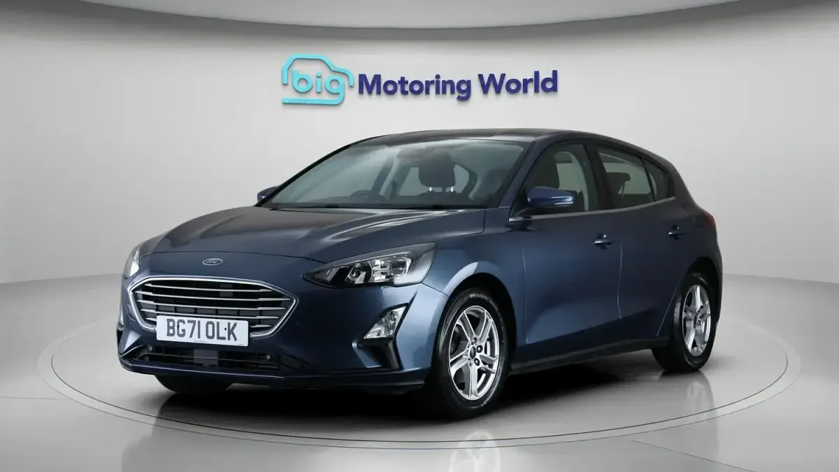 Used Ford Focus Zetec 2021 Blue Hatchback