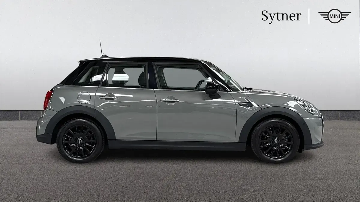 Used Mini Cooper Classic 134 HP (98 kW) 2021 Grey Hatchback