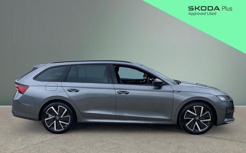 Used Skoda Octavia SportLine 150 HP (110 kW) 2025 Grey Estate