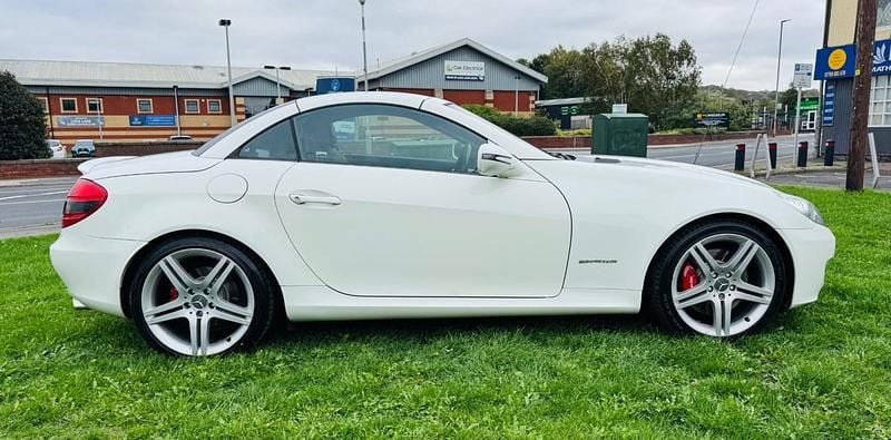 White Used 2009 Mercedes SLK200 Cabriolet | £3,450 (Fair price) - Image 1/4