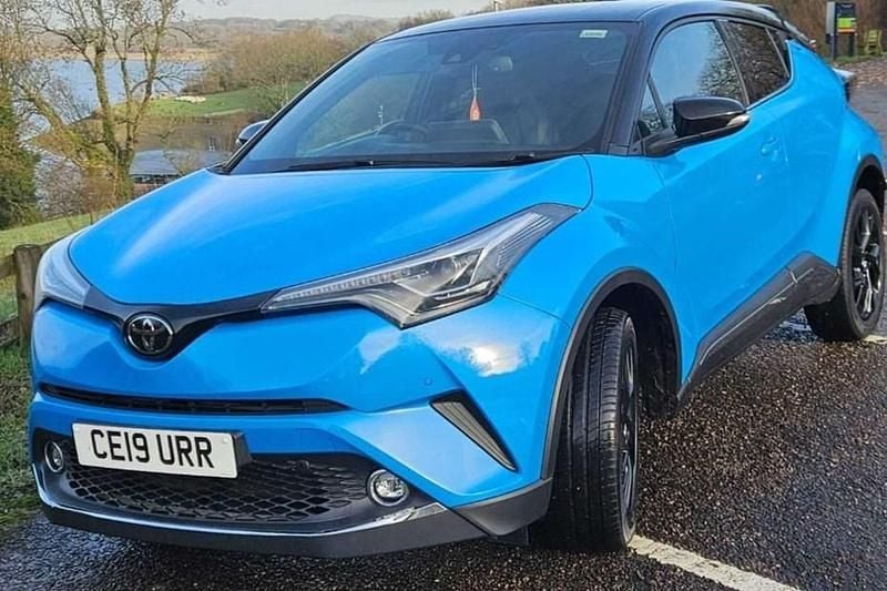 Used Toyota C-HR 116 HP (85 kW) 2019 Blue/black SUV