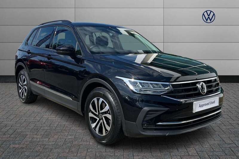 Black Used 2022 VW Tiguan Active SUV | £20,850 (Fair price) - Image 1/4