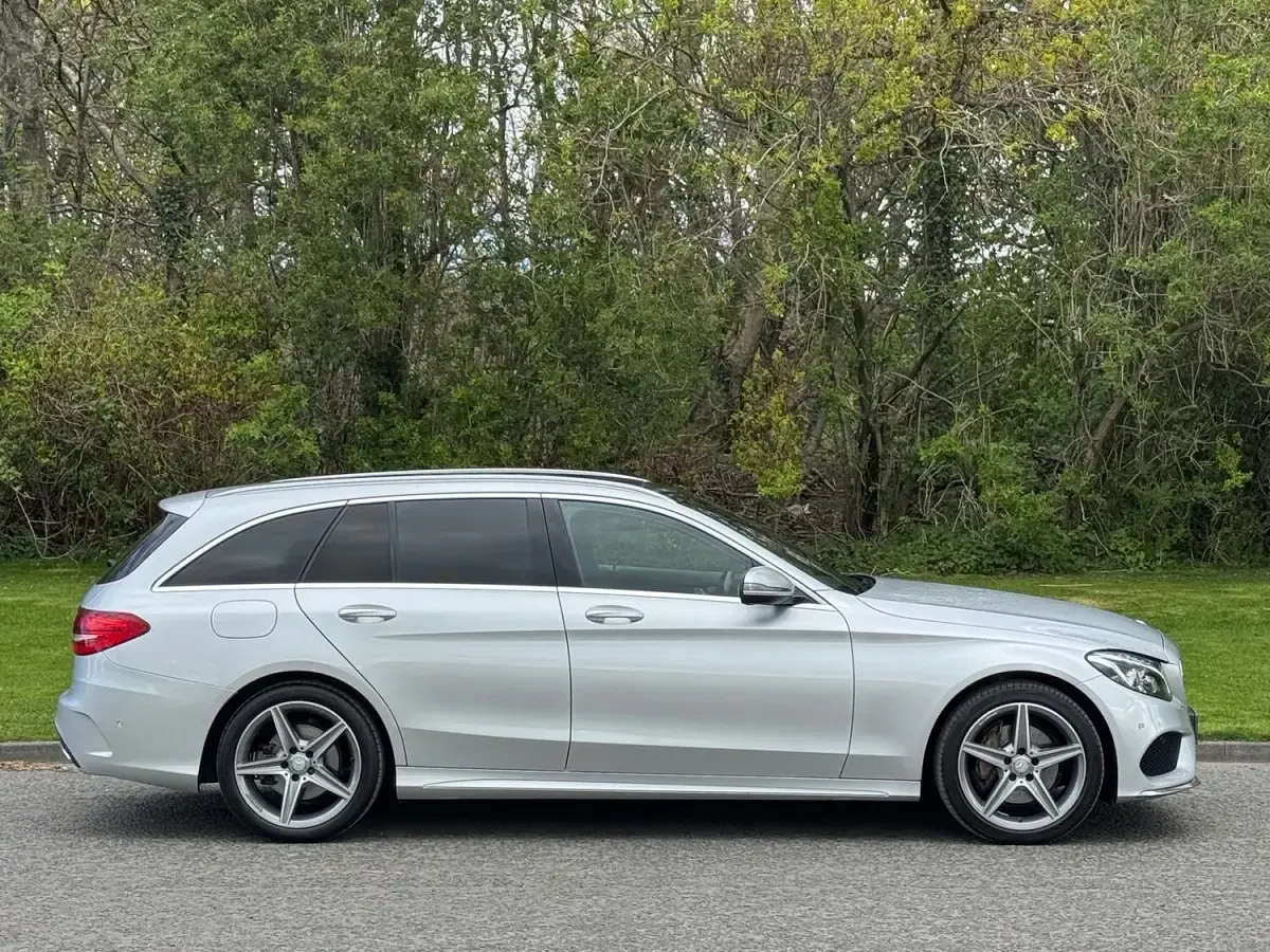 Used Mercedes C220 AMG Line Premium Plus 170 HP (125 kW) 2017 Silver Estate