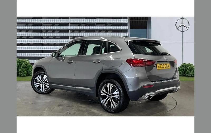 Used Mercedes GLA200 Executive 163 HP (119 kW) 2025 Grey SUV