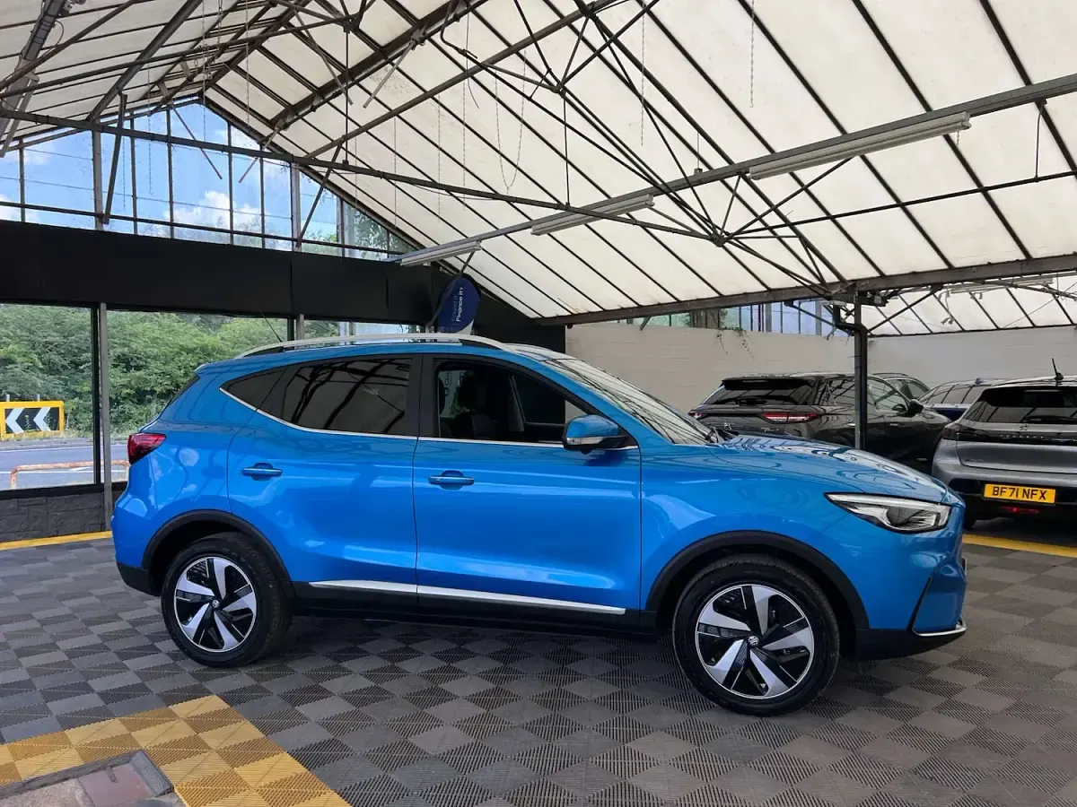 Used MG ZS Trophy Connect 114 kW (156 HP) 2024 Blue SUV