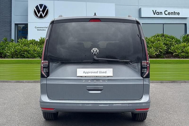 Used VW Caddy Maxi Life 122 HP (89 kW) 2025 Grey MPV