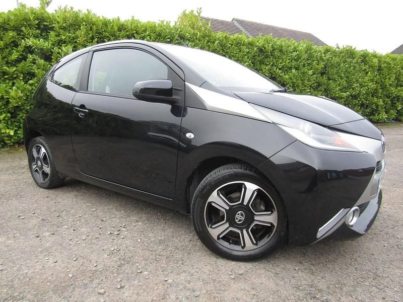 Used Toyota Aygo X-clusiv 2015 Black Hatchback