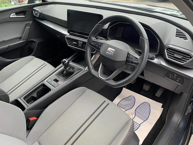 Used Seat Leon SE Dynamic 110 HP (80 kW) 2021 Grey Hatchback