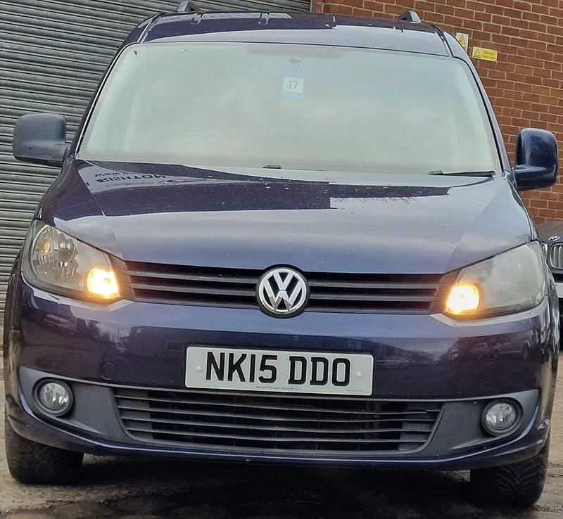Used VW Caddy Maxi Life Life 102 HP (75 kW) 2015 Blue MPV