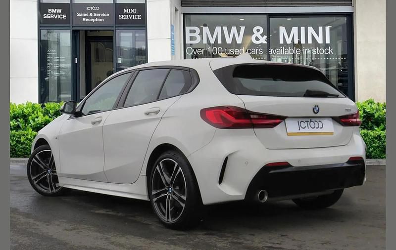 Used BMW 118 M Sport 134 HP (98 kW) 2023 White Hatchback