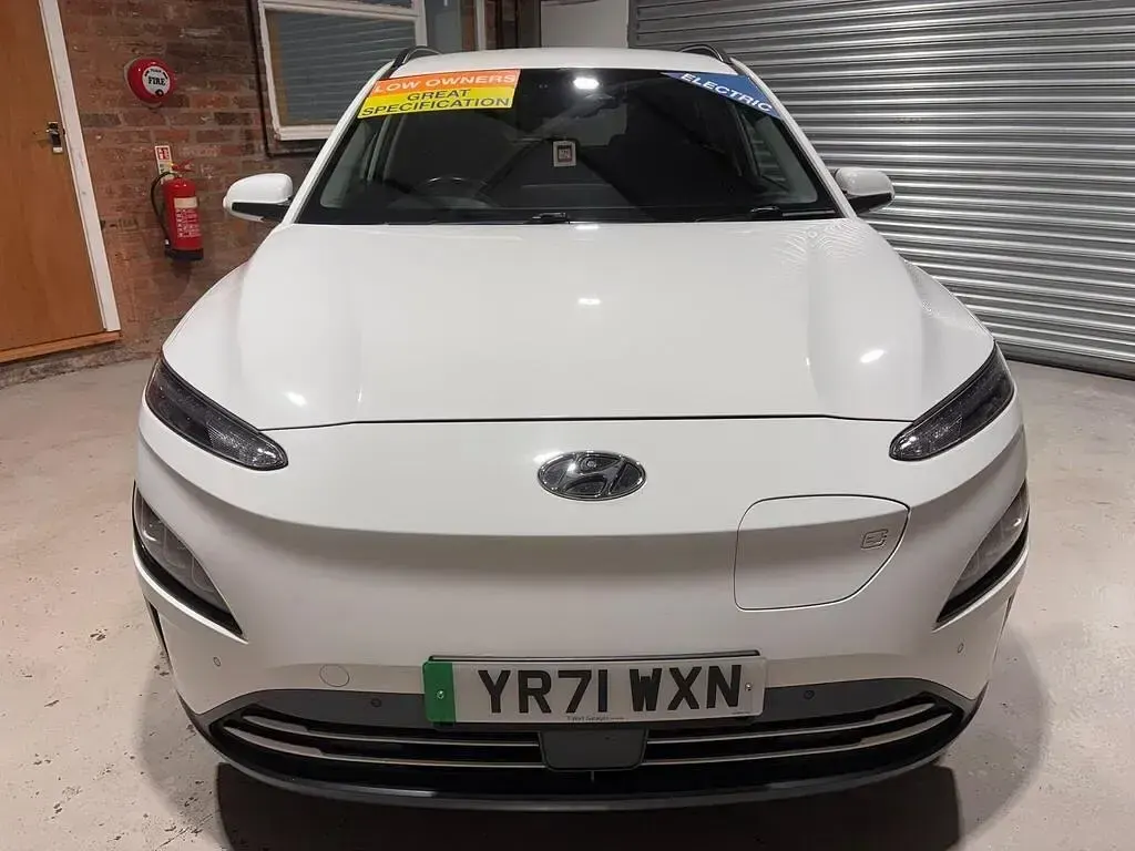 Used Hyundai Kona Premium 150 kW (204 HP) 2021 White SUV