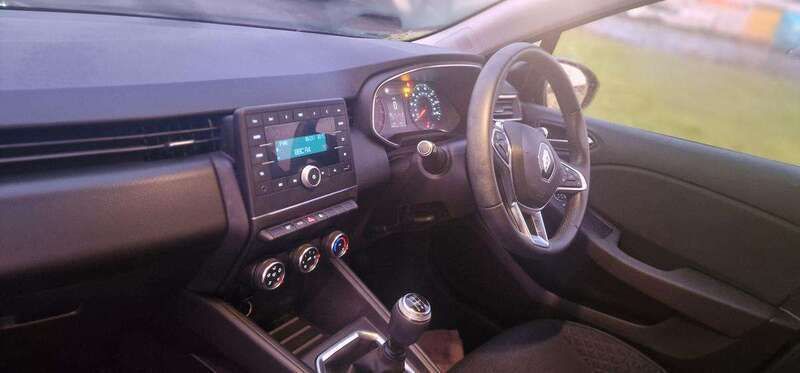 Gebraucht Renault Clio V Play 100 PS (73 kW) 2020 Orange Kleinwagen