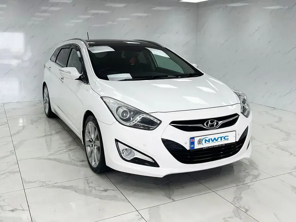 Used Hyundai i40 Premium 136 HP (100 kW) 2012 White Estate